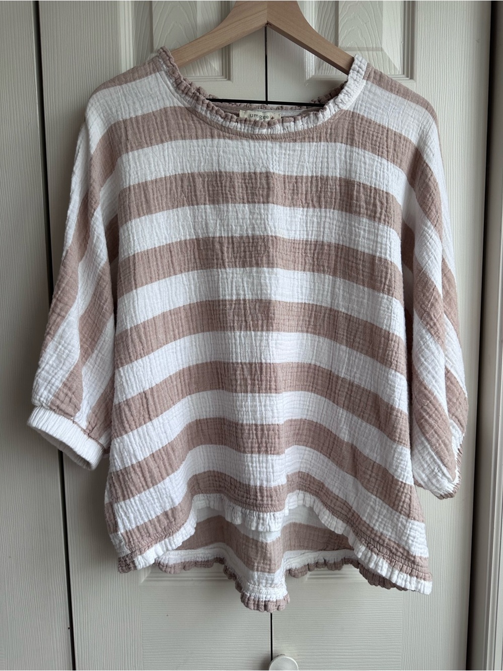 Umgee+ Women’s Striped Relaxed Cotton Gauze Top in Beige and White